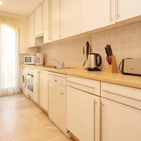 Beautiful Apartment In Estepona With 3 Bedrooms, Outdoor Swimming Pool And Swimming Pool * Estepona