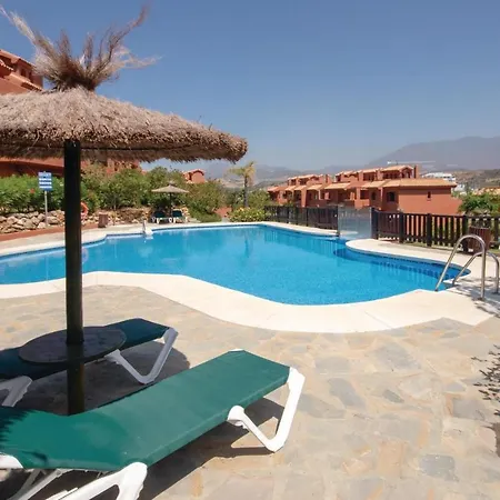 Beautiful Apartment In Estepona With 3 Bedrooms, Outdoor Swimming Pool And Swimming Pool * Estepona