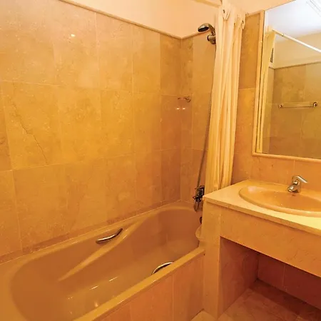 Apartment Beautiful Apartment In Estepona With 3 Bedrooms, Outdoor Swimming Pool And Swimming Pool Estepona