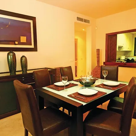 Apartment Beautiful Apartment In Estepona With 3 Bedrooms, Outdoor Swimming Pool And Swimming Pool *