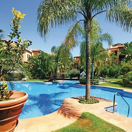 Apartment Beautiful Apartment In Estepona With 3 Bedrooms, Outdoor Swimming Pool And Swimming Pool *