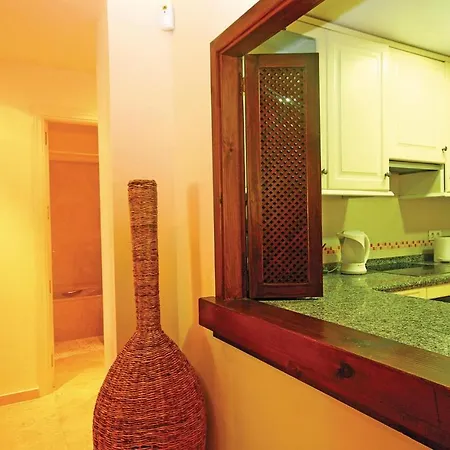 Apartment Beautiful Apartment In Estepona With 3 Bedrooms, Outdoor Swimming Pool And Swimming Pool